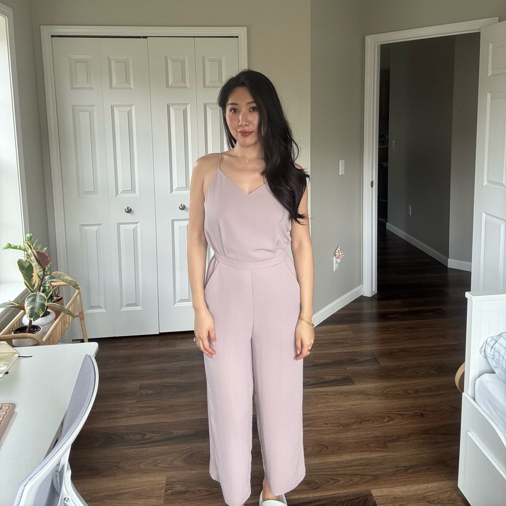 Elegant Women's Jumpsuit in Soft Pink